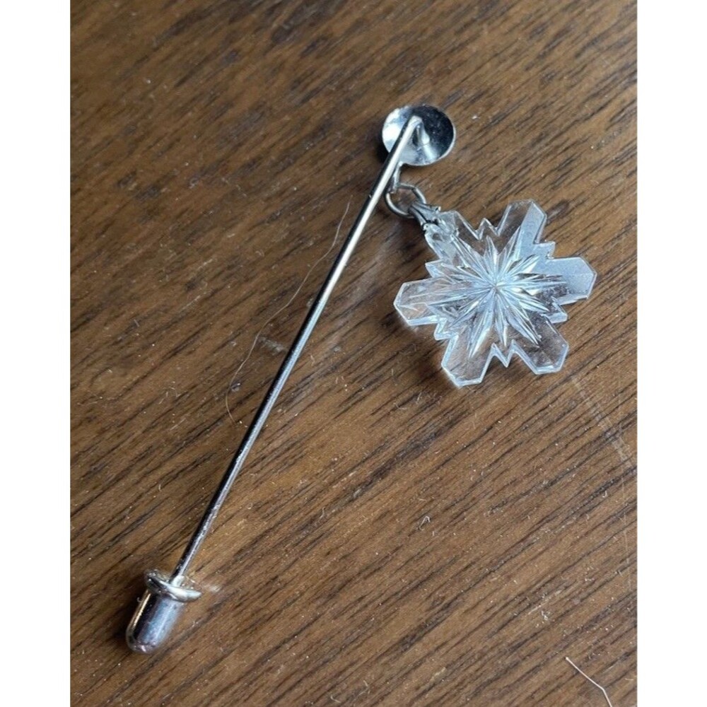 Dangling Snowflake Lapel Pin Silver Color - Picture 3 of 3